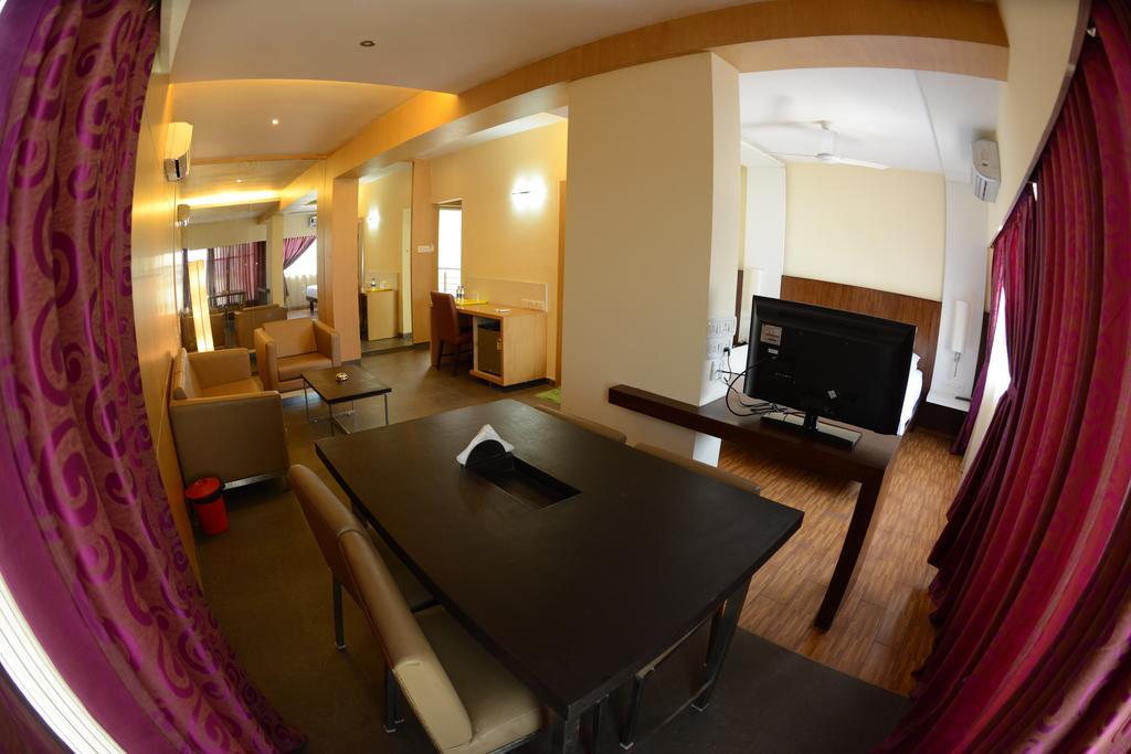 Hotel Ayush International Mangalor Kültér fotó