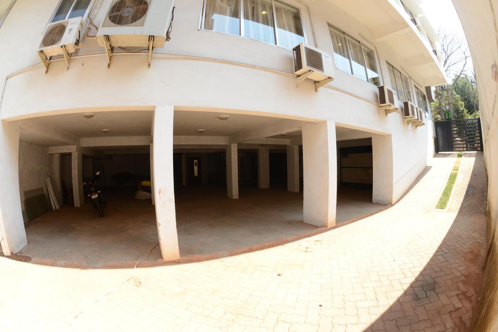 Hotel Ayush International Mangalor Kültér fotó